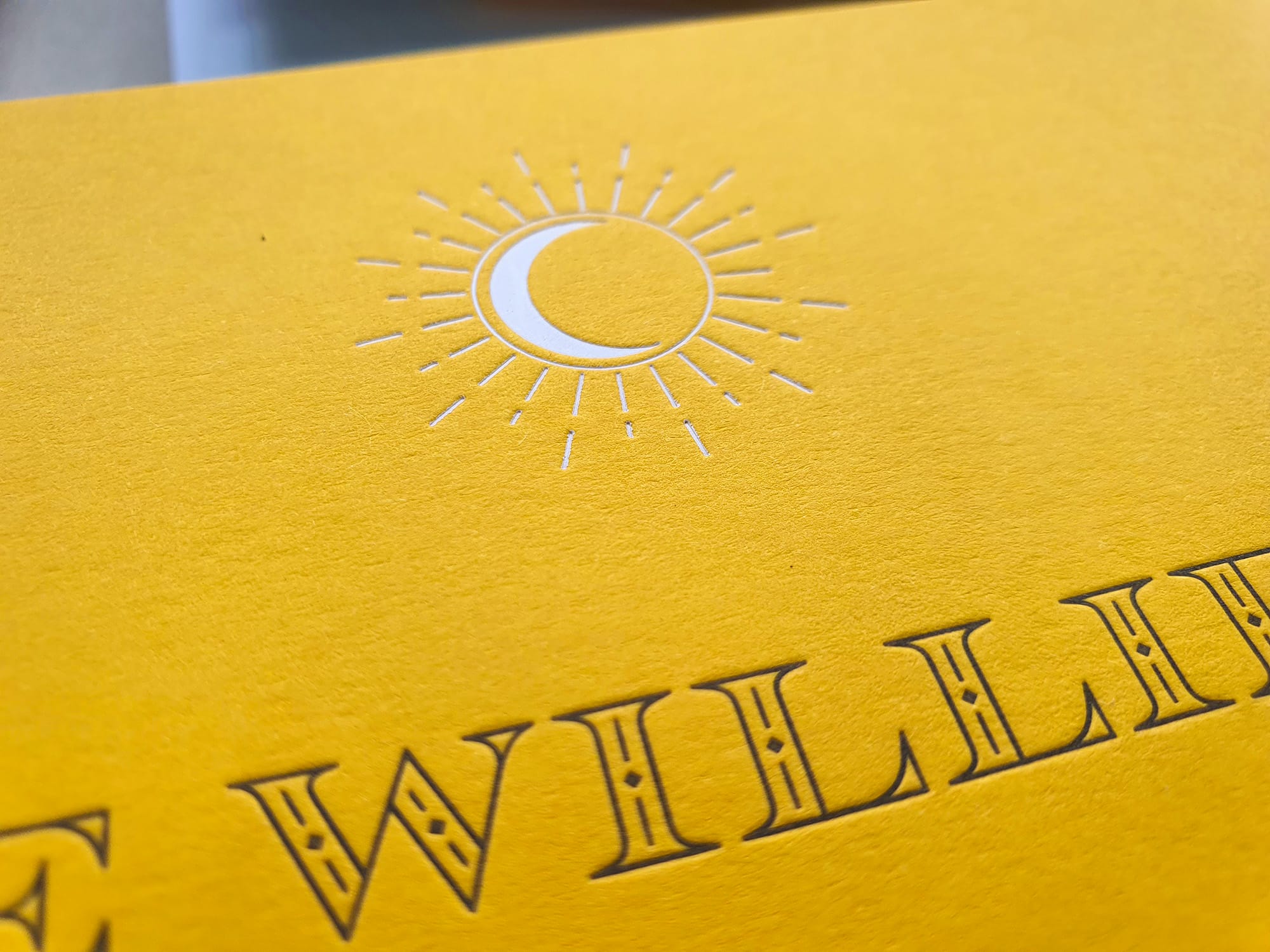 Colorplan met letterpress bedrukking en witfolie bedrukking